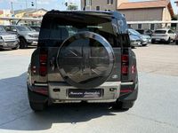 Usata Land Rover Defender SE Dynamic 248 CV (182 kW) 2022 Grigio SUV