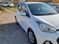 Usata Hyundai i10 69 CV (50 kW) 2015 Bianco Utilitaria