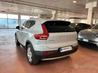Usata Volvo XC40 Momentum 150 CV (110 kW) 2020 Grigio SUV