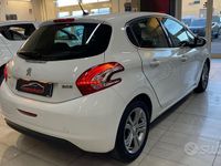 Usata Peugeot 208 Allure 120 CV (88 kW) 2015 Bianco Utilitaria