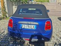 Usata Mini One Cabriolet 102 CV (75 kW) 2018 Blu Cabrio