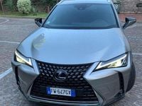 Usata Lexus UX 250h Sport Line 152 CV (111 kW) 2019 Grigio SUV