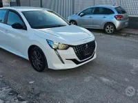 Usata Peugeot 208 Allure 75 CV (55 kW) 2023 Bianco Utilitaria
