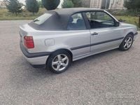 Usata VW Golf Cabriolet 101 CV (74 kW) 1997 Grigio Cabrio