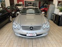 Usata Mercedes SL500 306 CV (225 kW) 2001 Argento Cabrio