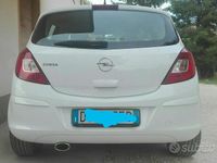 Usata Opel Corsa Enjoy 80 CV (58 kW) 2009 Bianco Utilitaria