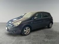 Usata Opel Corsa Edition 75 CV (55 kW) 2011 Grigio Utilitaria