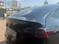 Usata Tesla Model Y RWD 125 kW (170 CV) 2024 Nero SUV