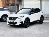 Usata Peugeot 2008 GT-line 131 CV (96 kW) 2020 Bianco SUV
