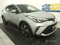 Usata Toyota C-HR Business Edition 152 CV (111 kW) 2024 Grigio metallizzato SUV