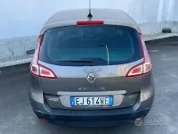 Usata Renault Scénic Luxe 130 CV (95 kW) 2011 Grigio Monovolume