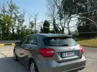 Usata Mercedes A180 109 CV (80 kW) 2016 Grigio Utilitaria
