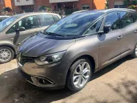 Usata Renault Grand Scénic IV Zen 131 CV (96 kW) 2017 Argento Monovolume