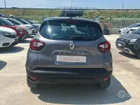 Usata Renault Captur 90 CV (66 kW) 2019 Grigio SUV