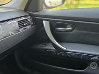 Usata BMW 318 140 CV (102 kW) 2008 Nero Station wagon