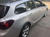 Usata Opel Astra Cosmo 116 CV (85 kW) 2011 Station wagon