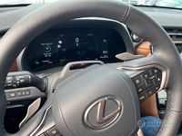 Usata Lexus LBX 91 CV (66 kW) 2024 Grigio SUV