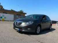 Usata Lancia Delta 190 CV (139 kW) 2009 Marrone Utilitaria