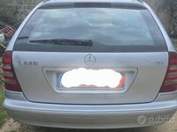 Usata Mercedes C220 143 CV (105 kW) 2002 Grigio Station wagon