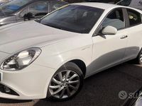 Usata Alfa Romeo Giulietta Distinctive 120 CV (88 kW) 2016 Bianco Utilitaria