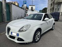 Usata Alfa Romeo Giulietta Distinctive 120 CV (88 kW) 2011 Bianco Utilitaria