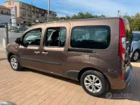 Usata Renault Kangoo 110 CV (80 kW) 2017 Grigio Monovolume