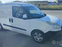 Usata Fiat Doblò 90 CV (66 kW) 2009 Bianco Monovolume