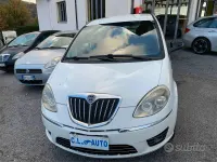 Usado Lancia Musa 77 CV (56 kW) 2012 Blanco Monovolumen