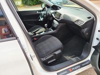 Usata Peugeot 308 120 CV (88 kW) 2015 Bianco Station wagon