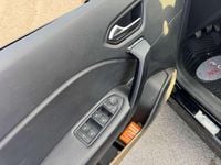 Usata Renault Captur Zen 101 CV (74 kW) 2020 Nero SUV