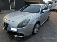 Usata Alfa Romeo Giulietta Exclusive 140 CV (102 kW) 2012 Grigio Utilitaria