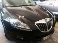Begagnad Lancia Delta 120 HK (88 kW) 2009 Svart Halvkombi
