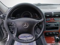 Usata Mercedes C220 Classic 143 CV (105 kW) 2002 Blu Station wagon