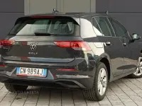 Usata VW Golf VIII Life 110 CV (80 kW) 2023 Grigio Berlina