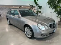 Usata Mercedes E320 Classic 224 CV (164 kW) 2007 Grigio Station wagon