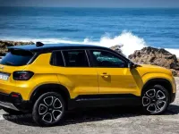 Nuova Jeep Avenger 109 CV (80 kW) 2026 Argento SUV