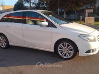 Usata Mercedes B180 Premium 109 CV (80 kW) 2015 Bianco Monovolume