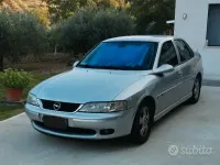 Usata Opel Vectra Edition 101 CV (74 kW) 2000 Berlina