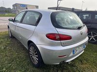 Usata Alfa Romeo 147 Progression 104 CV (76 kW) 2009 Argento Utilitaria