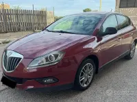 Usata Lancia Delta Gold 120 CV (88 kW) 2011 Rosso Utilitaria