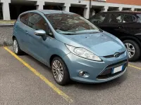 Usata Ford Fiesta Titanium 97 CV (71 kW) 2010 Bluazzurro Utilitaria