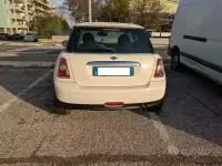 Begagnad Mini ONE 75 HK (55 kW) 2009 Vit Halvkombi