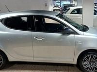 Usata Lancia Ypsilon Gold 69 CV (50 kW) 2021 Grigio Utilitaria