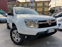 Occasion Dacia Duster Lauréate 110 ch (80 kW) 2011 Blanc SUV