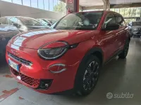 Usata Fiat 600 La Prima 136 CV (100 kW) 2025 Rosso SUV