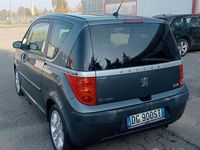 Begagnad Peugeot 1007 73 HK (53 kW) 2007 Grå Minibuss