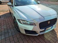 Usata Jaguar XF 299 CV (219 kW) 2015 Bianco Berlina