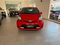 Usata Toyota Aygo X-wave 69 CV (50 kW) 2015 Rosso Utilitaria