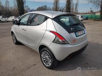 Usata Lancia Ypsilon 85 CV (62 kW) 2013 Grigio Utilitaria
