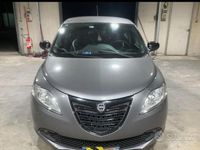 Usata Lancia Ypsilon Platinum 69 CV (50 kW) 2015 Grigio Utilitaria